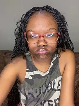 YummyMelanin117 online show from February 2, 10:31 pm