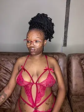 YummyMelanin117 online show from February 13, 9:15 pm