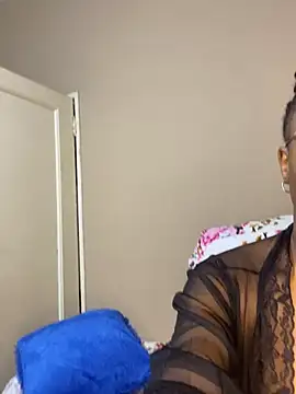 YummyMelanin117 online show from March 26, 1:42 pm