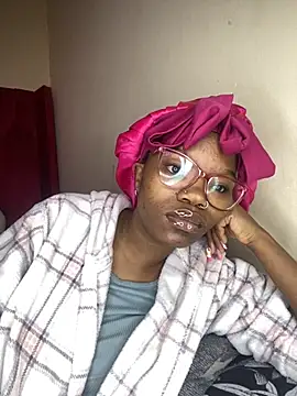 YummyMelanin117 online show from November 30, 5:08 am