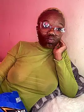 YummyMelanin117 online show from January 9, 2:35 pm