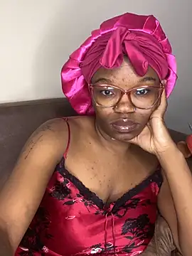 YummyMelanin117 online show from March 2, 9:11 pm