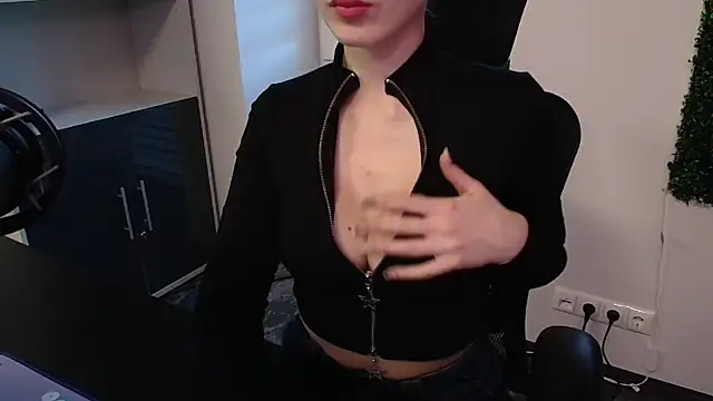 SunnyNeila online show from March 21, 1:23 pm