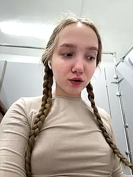 bambi lu online show from January 8, 5:30 pm