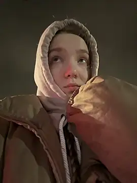 bambi lu online show from November 17, 5:06 pm