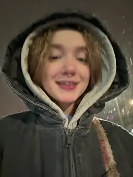 bambi lu online show from March 4, 6:37 pm