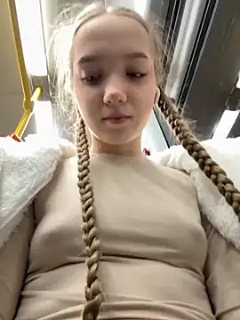 bambi lu online show from October 31, 4:36 pm