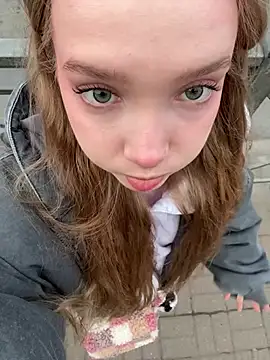 bambi lu online show from April 14, 4:45 pm