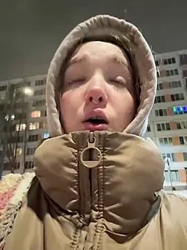 bambi lu online show from January 13, 5:50 pm