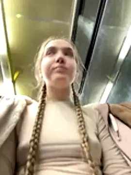 bambi lu online show from December 17, 5:51 pm