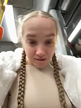 bambi lu online show from October 26, 5:02 pm