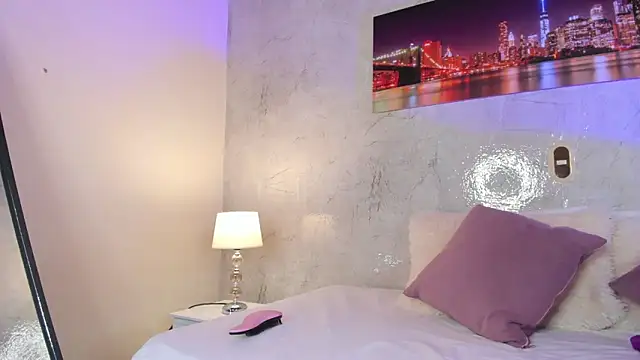 zaraquiinn online show from December 15, 4:24 pm