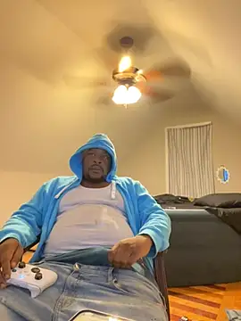 Snapshot of bigdick650 chatting on July 11, 4:13 am bigdick650 online show from July 11, 4:13 am