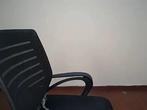 Snapshot of Flowing_love chatting on November 11, 10:21 am Flowing love online show from November 11, 10:21 am