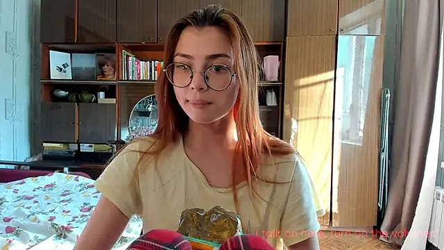 Snapshot of AngelaSwan chatting on September 11, 1:55 pm AngelaSwan online show from September 11, 1:55 pm