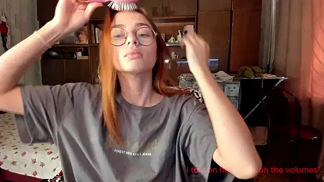 Snapshot of AngelaSwan chatting on September 14, 2:17 pm AngelaSwan online show from September 14, 2:17 pm