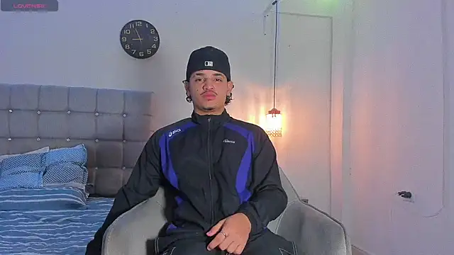 samxx muscle online show from December 20, 1:58 pm