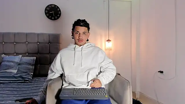 samxx muscle online show from January 8, 1:28 pm