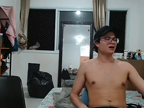 Snapshot of TimiidoSP011 chatting on November 1, 12:17 am TimiidoSP011 online show from November 1, 12:17 am