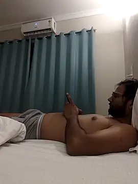 UAjit online show from November 2, 7:08 pm