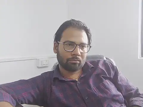 Snapshot of UAjit chatting on June 4, 9:58 am UAjit online show from June 4, 9:58 am