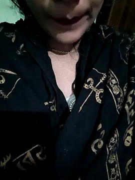 Eshwari Chopra online show from December 4, 3:27 am