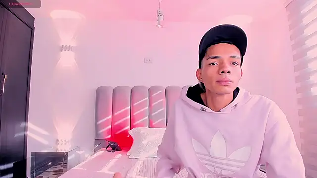 candyandmarilyn online show from November 1, 8:57 pm