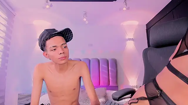 candyandmarilyn online show from November 22, 9:02 pm