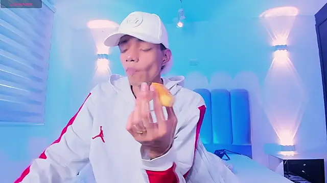 candyandmarilyn online show from September 24, 8:48 pm