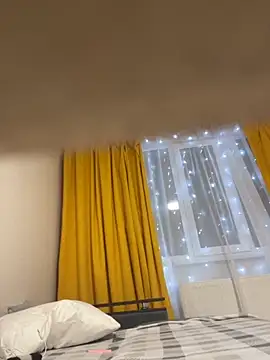 Snapshot of Vviikkssiikk chatting on November 21, 7:46 pm Vviikkssiikk online show from November 21, 7:46 pm