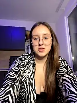 Snapshot of Vviikkssiikk chatting on October 25, 3:12 pm Vviikkssiikk online show from October 25, 3:12 pm