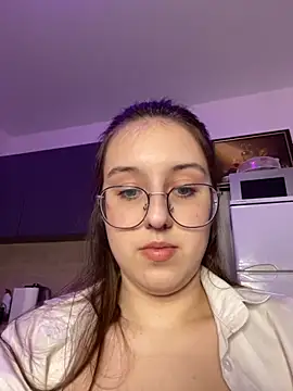 Snapshot of Vviikkssiikk chatting on October 16, 3:42 pm Vviikkssiikk online show from October 16, 3:42 pm