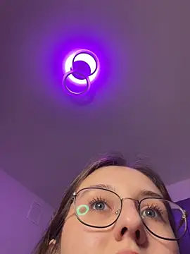 Snapshot of Vviikkssiikk chatting on October 24, 5:23 pm Vviikkssiikk online show from October 24, 5:23 pm