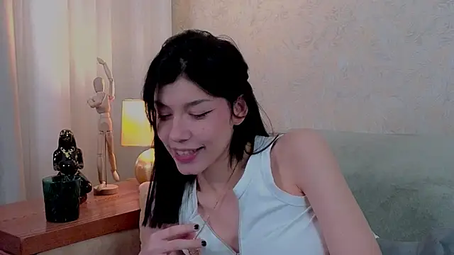 Snapshot of risky_kiss chatting on October 16, 1:30 pm risky kiss online show from October 16, 1:30 pm