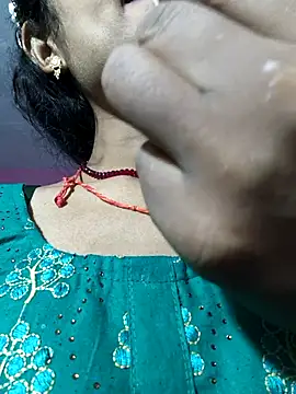 Snapshot of Eshna_Dabral chatting on October 26, 1:06 am Eshna Dabral online show from October 26, 1:06 am