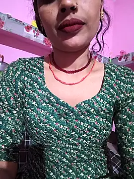 Snapshot of Eshna_Dabral chatting on November 5, 3:37 pm Eshna Dabral online show from November 5, 3:37 pm