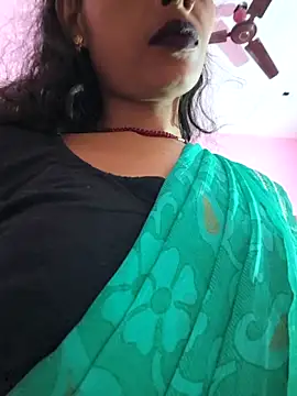 Snapshot of Eshna_Dabral chatting on September 24, 4:24 pm Eshna Dabral online show from September 24, 4:24 pm