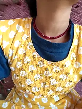 Snapshot of Eshna_Dabral chatting on November 22, 4:44 am Eshna Dabral online show from November 22, 4:44 am