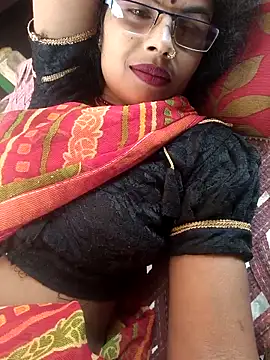 Snapshot of Eshna_Dabral chatting on November 16, 5:45 am Eshna Dabral online show from November 16, 5:45 am