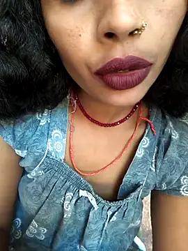 Snapshot of Eshna_Dabral chatting on November 28, 3:17 am Eshna Dabral online show from November 28, 3:17 am