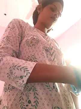 Snapshot of Eshna_Dabral chatting on October 16, 7:38 am Eshna Dabral online show from October 16, 7:38 am