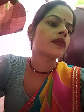 Snapshot of Eshna_Dabral chatting on November 13, 12:47 am Eshna Dabral online show from November 13, 12:47 am