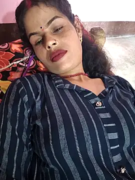 Snapshot of Eshna_Dabral chatting on September 9, 8:35 am Eshna Dabral online show from September 9, 8:35 am