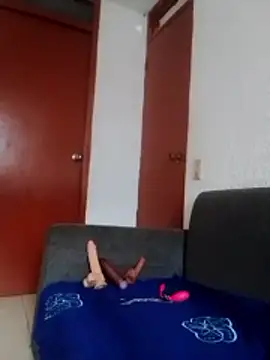 Snapshot of dulcewitch chatting on November 12, 12:42 pm dulcewitch online show from November 12, 12:42 pm