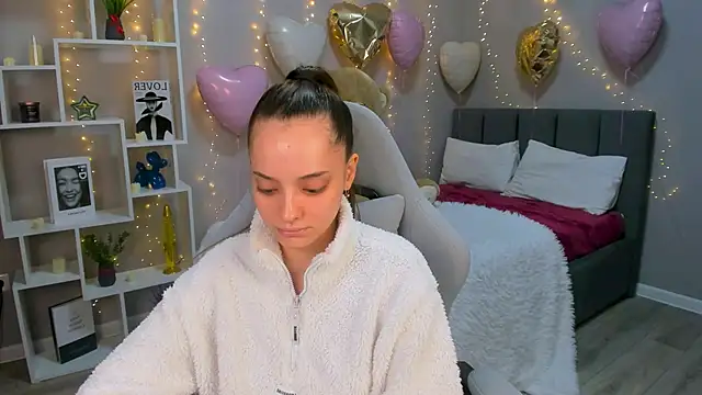 MelanieAlves online show from February 15, 1:43 pm