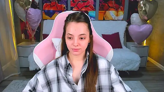 MelanieAlves online show from February 20, 1:24 pm