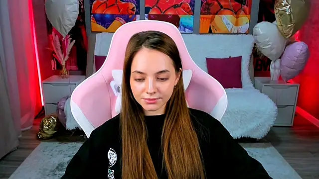 MelanieAlves online show from March 3, 6:15 pm