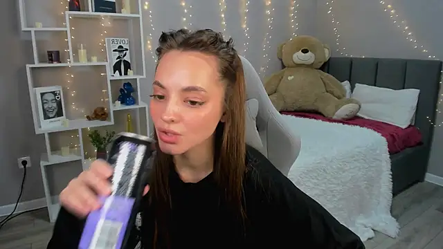 MelanieAlves online show from February 11, 12:38 pm