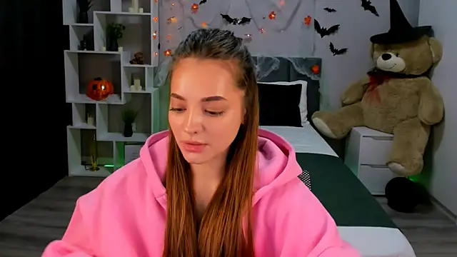 Snapshot of MelanieAlves chatting on October 19, 6:32 pm MelanieAlves online show from October 19, 6:32 pm