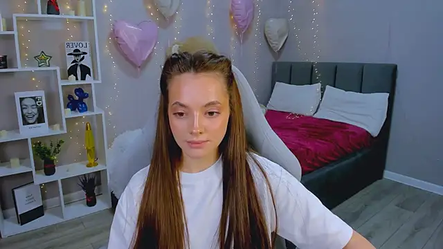 MelanieAlves online show from March 9, 6:00 pm